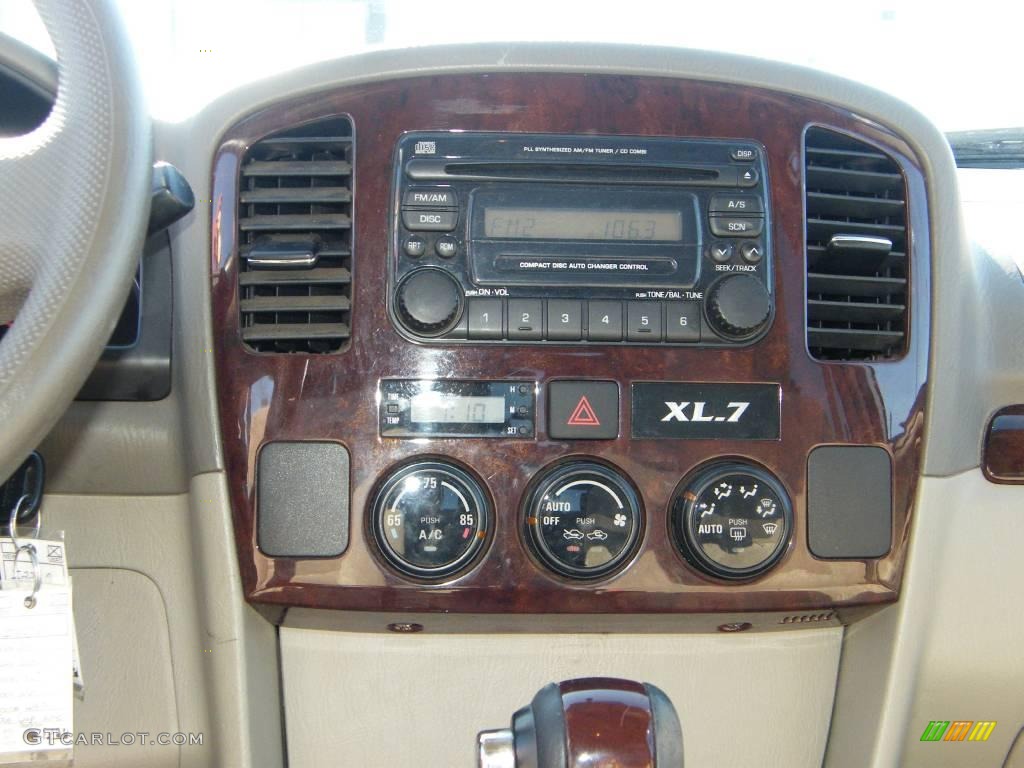 2003 XL7 Touring - White Pearl / Gray photo #20