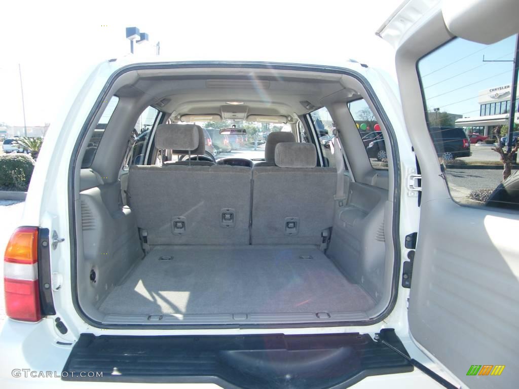 2003 XL7 Touring - White Pearl / Gray photo #24