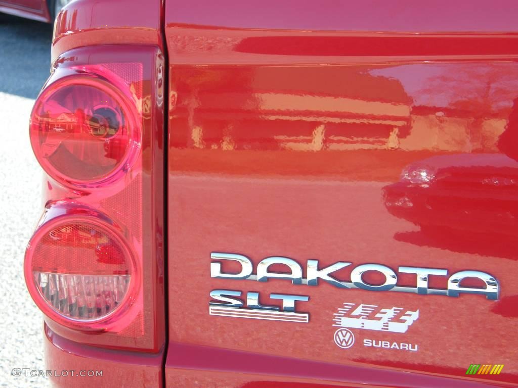 2006 Dakota SLT Quad Cab - Flame Red / Medium Slate Gray photo #10