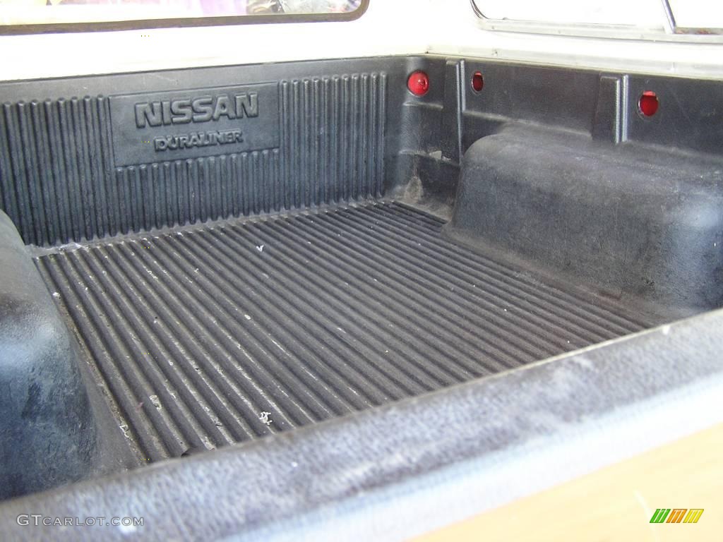 1992 Hardbody Truck Regular Cab 4x4 - Aztec Red / Gray photo #12