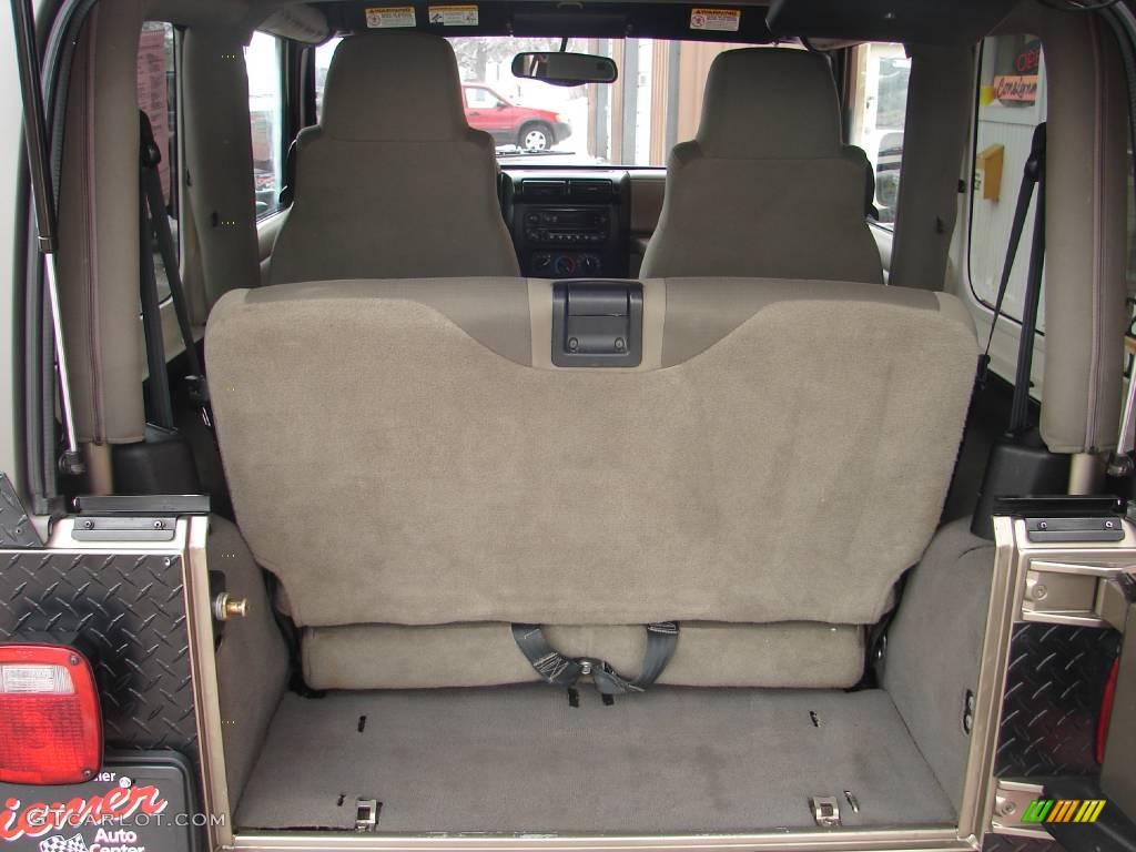 2004 Wrangler Sahara 4x4 - Light Khaki Metallic / Khaki photo #20