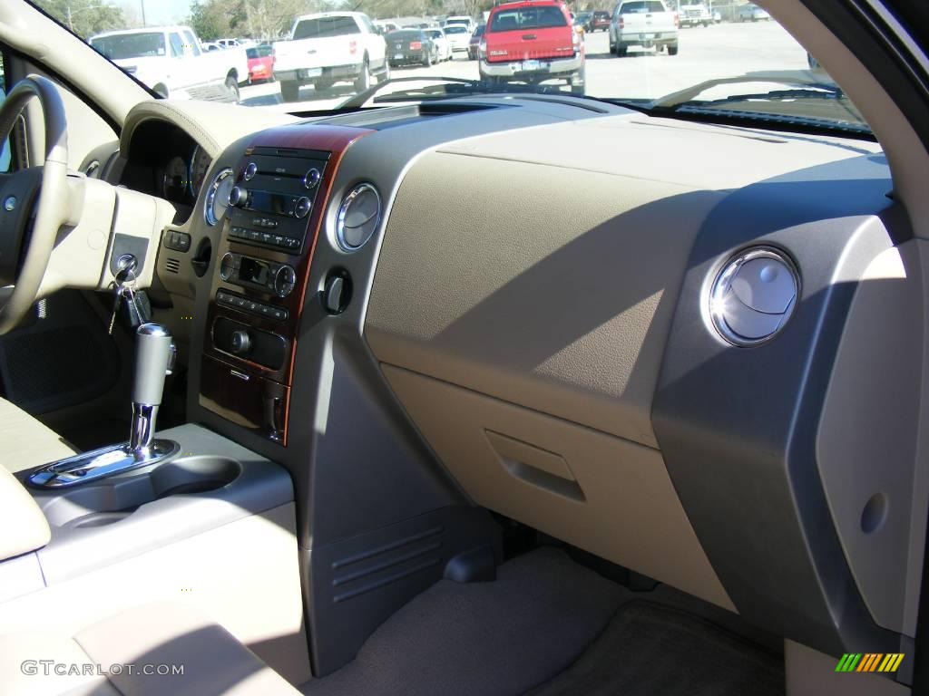 2008 F150 Lariat SuperCrew - Dark Blue Pearl Metallic / Tan photo #28