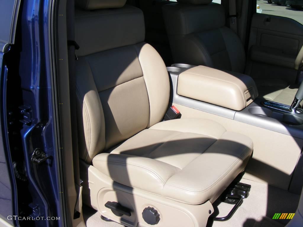 2008 F150 Lariat SuperCrew - Dark Blue Pearl Metallic / Tan photo #29