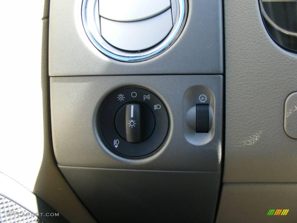 2008 F150 Lariat SuperCrew - Dark Blue Pearl Metallic / Tan photo #47