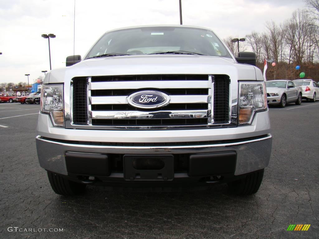 2010 F150 XLT SuperCab 4x4 - Ingot Silver Metallic / Medium Stone photo #7