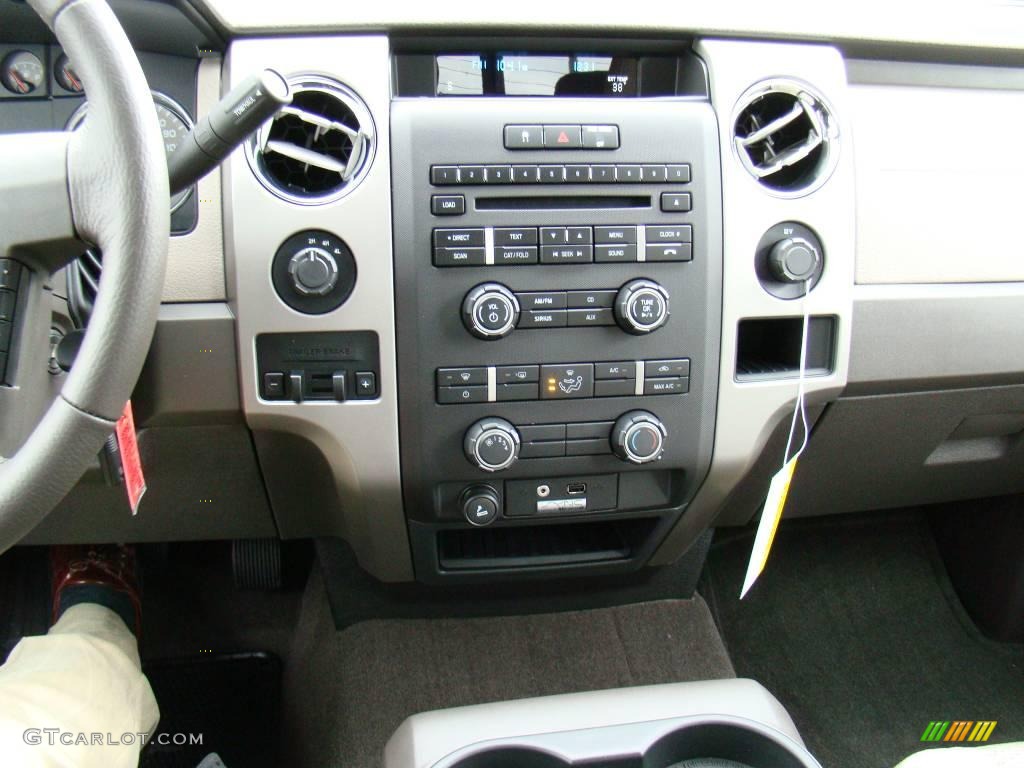 2010 F150 XLT SuperCab 4x4 - Red Candy Metallic / Medium Stone photo #26