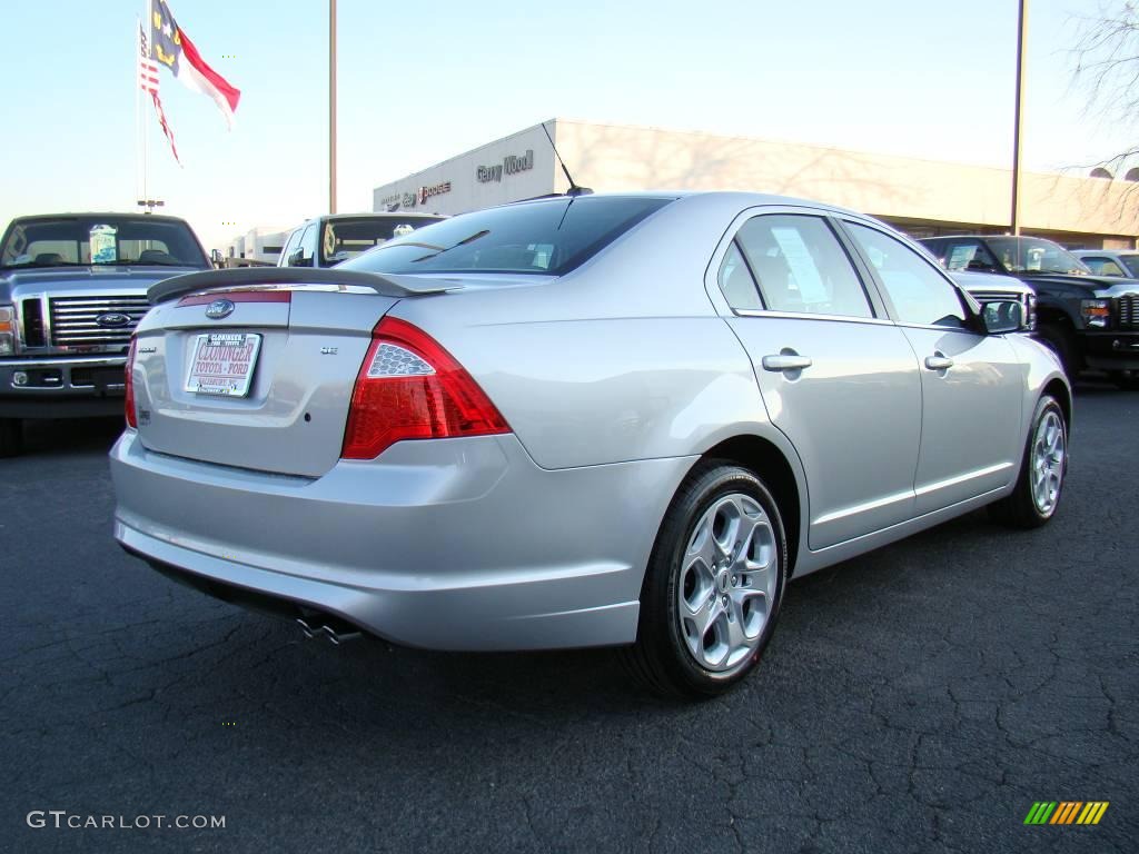 2010 Fusion SE - Brilliant Silver Metallic / Medium Light Stone photo #3
