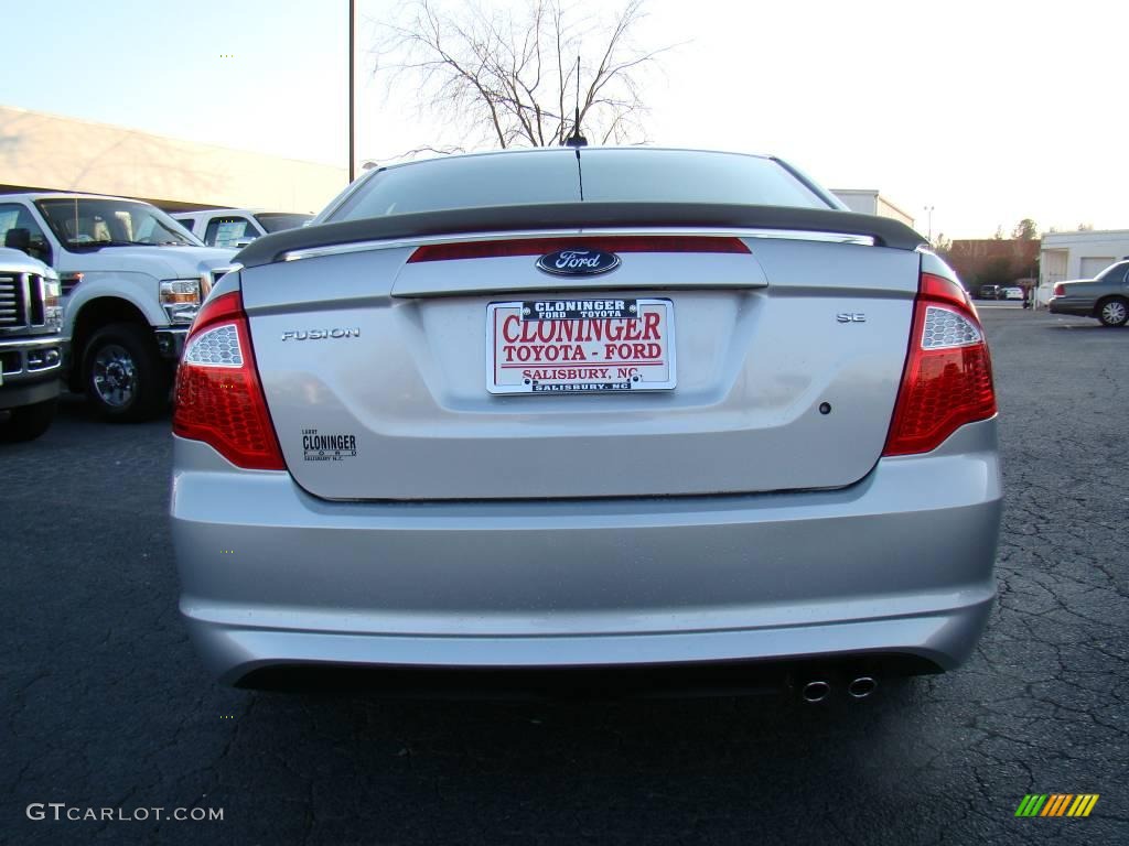 2010 Fusion SE - Brilliant Silver Metallic / Medium Light Stone photo #4