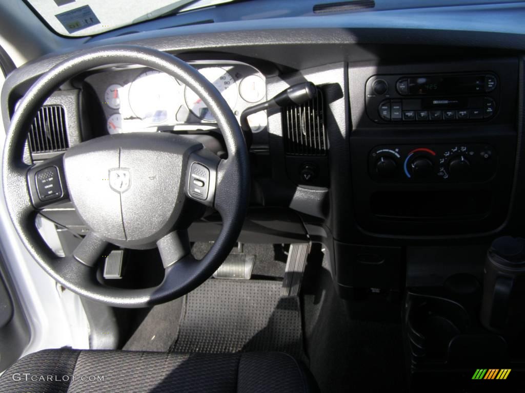 2005 Ram 1500 ST Regular Cab - Bright White / Dark Slate Gray photo #11