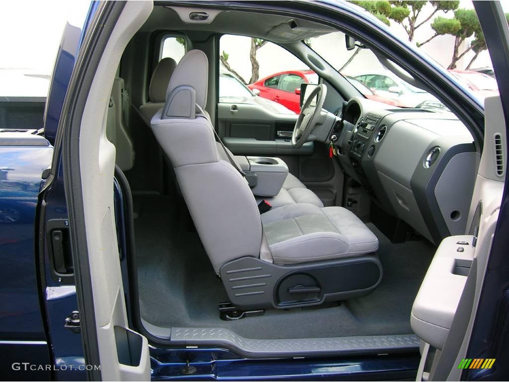 2006 F150 XLT Regular Cab - True Blue Metallic / Medium/Dark Flint photo #16