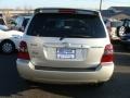 Millenium Silver Metallic - Highlander V6 4WD Photo No. 4