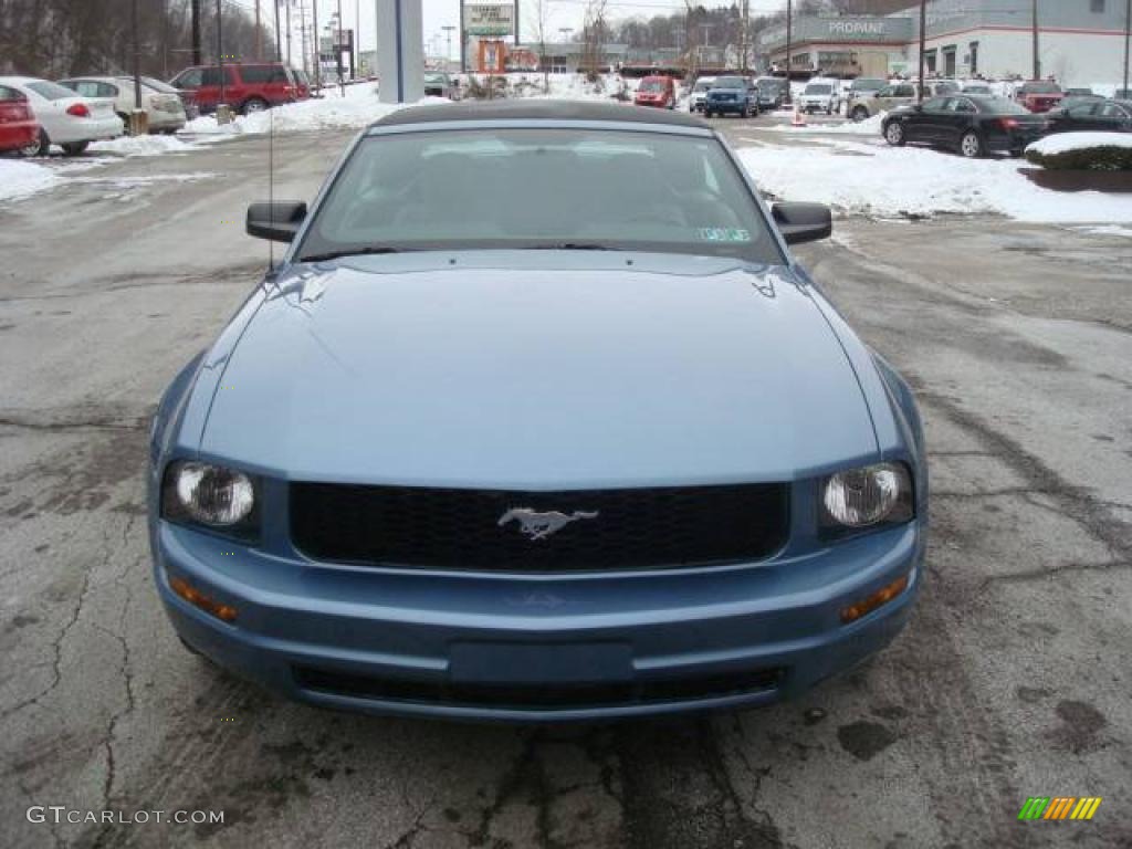 2006 Mustang V6 Deluxe Convertible - Windveil Blue Metallic / Light Graphite photo #6