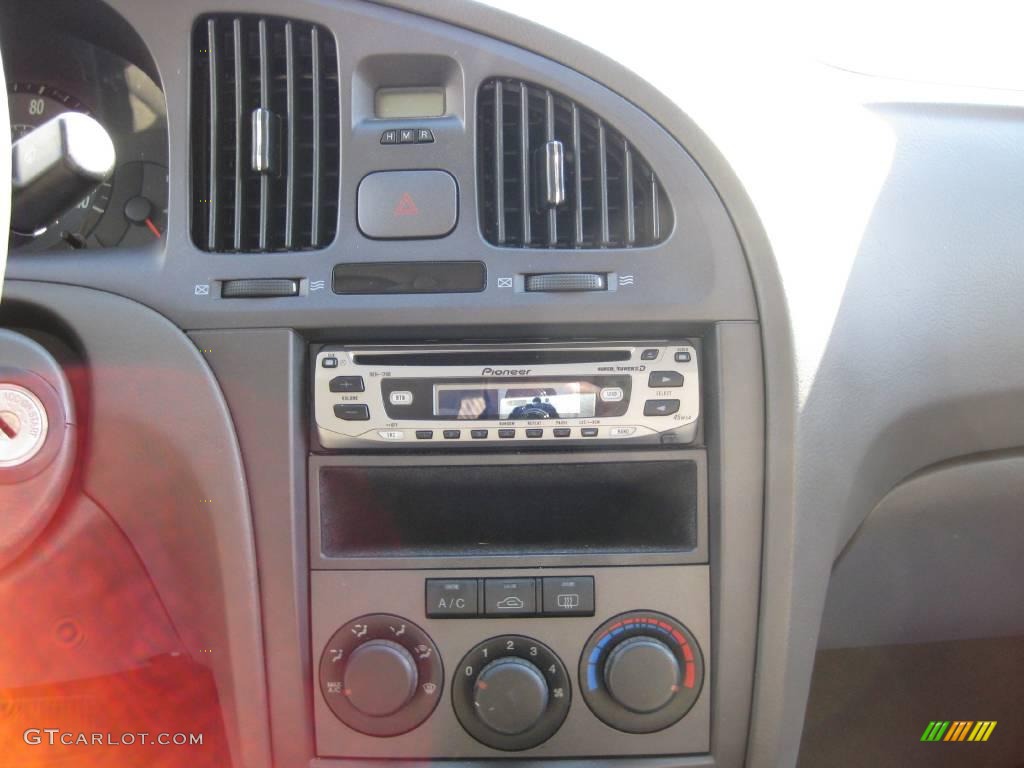 2004 Elantra GLS Sedan - Nordic White / Beige photo #13