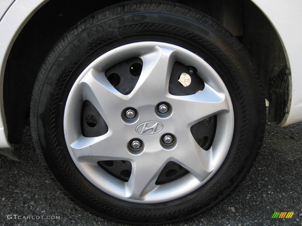 2004 Elantra GLS Sedan - Nordic White / Beige photo #25