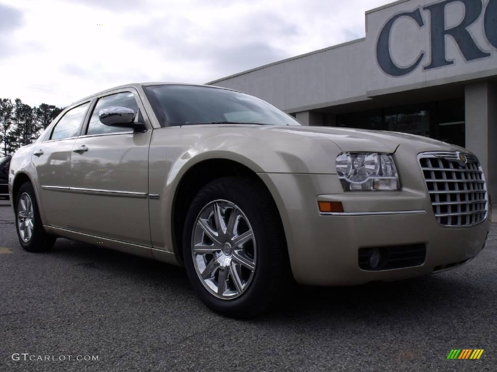 2010 300 Touring - White Gold Pearlcoat / Dark Khaki/Light Graystone photo #2