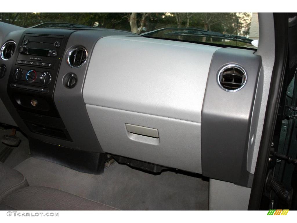 2004 F150 XLT SuperCab 4x4 - Aspen Green Metallic / Medium/Dark Flint photo #52