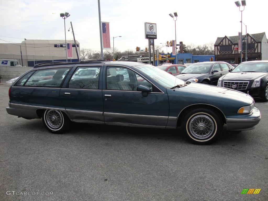 1994 Caprice Wagon - Medium Adriatic Blue Metallic / Gray photo #6