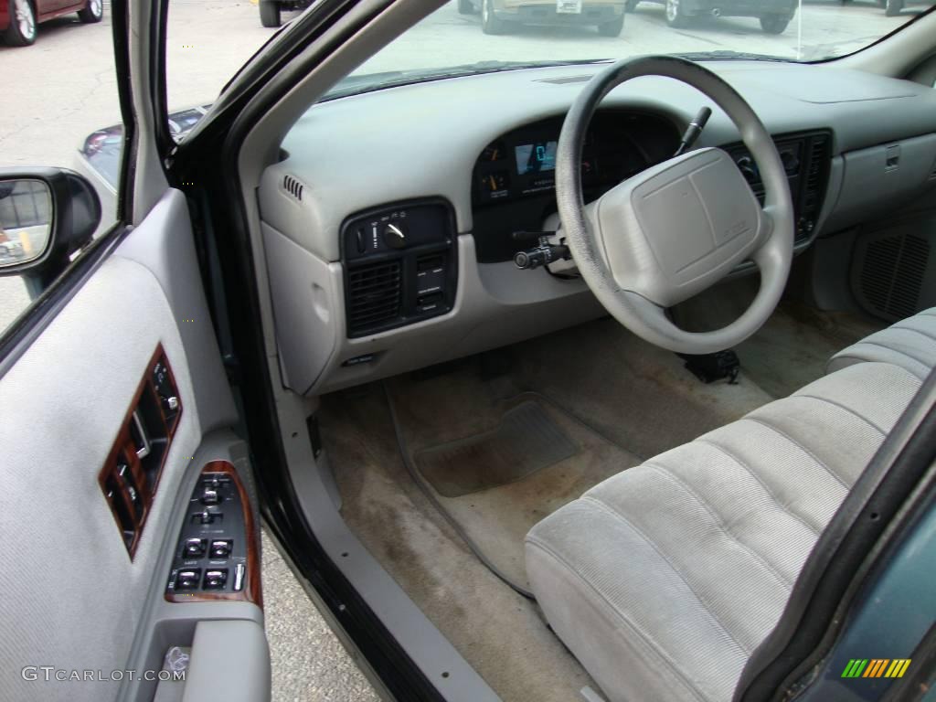 1994 Caprice Wagon - Medium Adriatic Blue Metallic / Gray photo #12