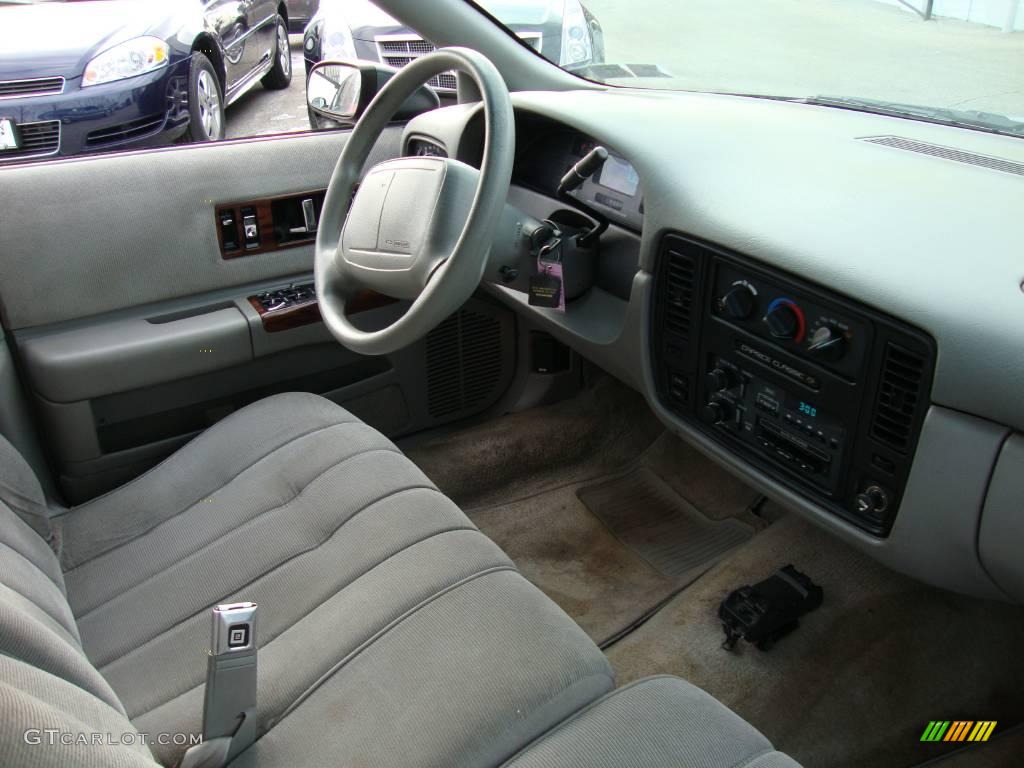 1994 Caprice Wagon - Medium Adriatic Blue Metallic / Gray photo #18