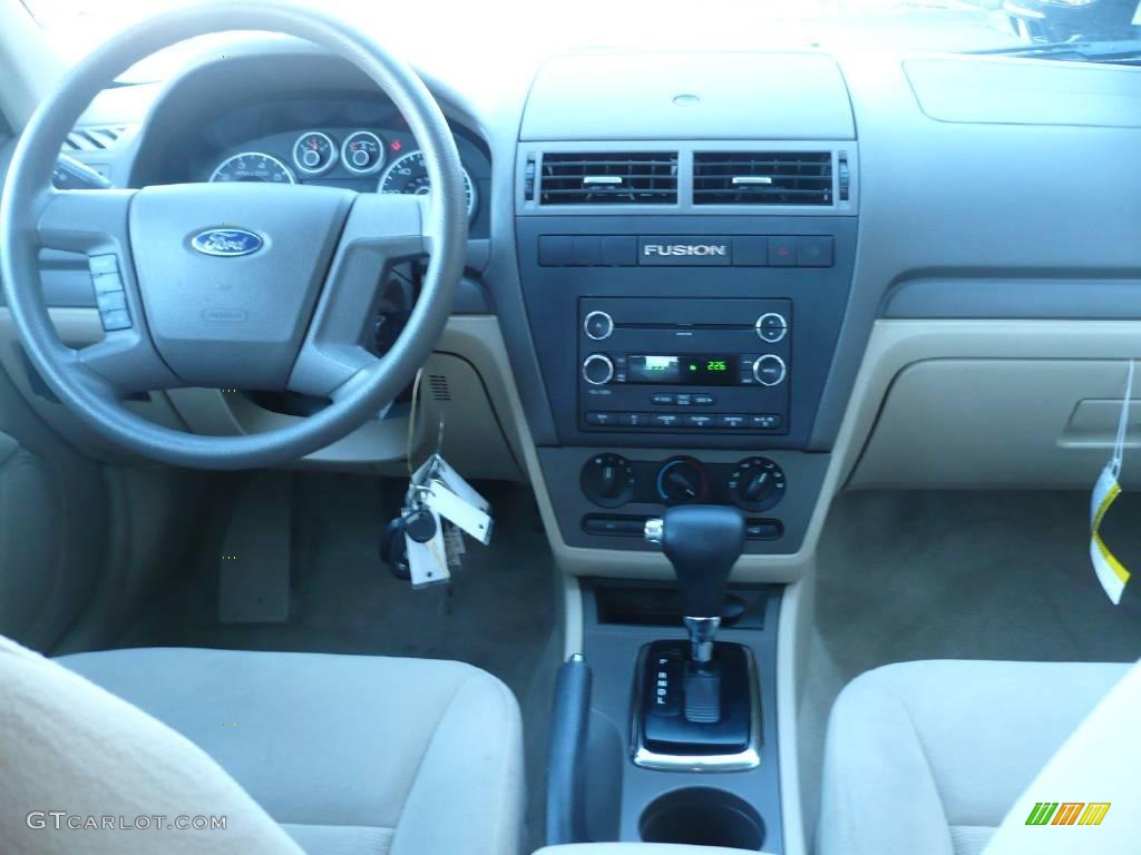 2008 Fusion S - Dune Pearl Metallic / Camel photo #15