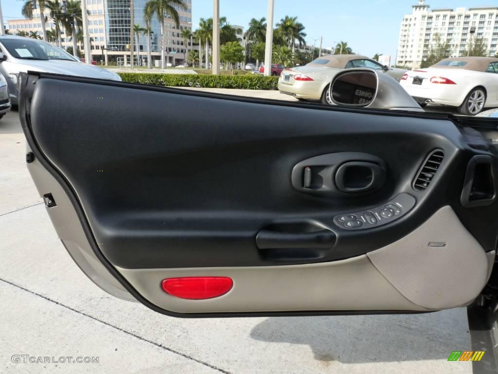 2000 Corvette Convertible - Light Pewter Metallic / Light Oak photo #17
