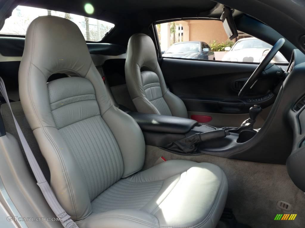 2000 Corvette Convertible - Light Pewter Metallic / Light Oak photo #22