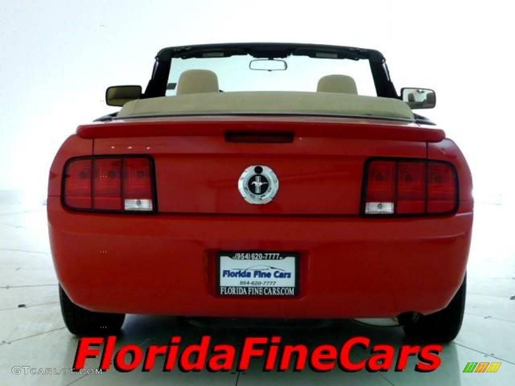 2007 Mustang V6 Deluxe Convertible - Torch Red / Light Graphite photo #6