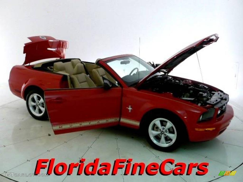 2007 Mustang V6 Deluxe Convertible - Torch Red / Light Graphite photo #7