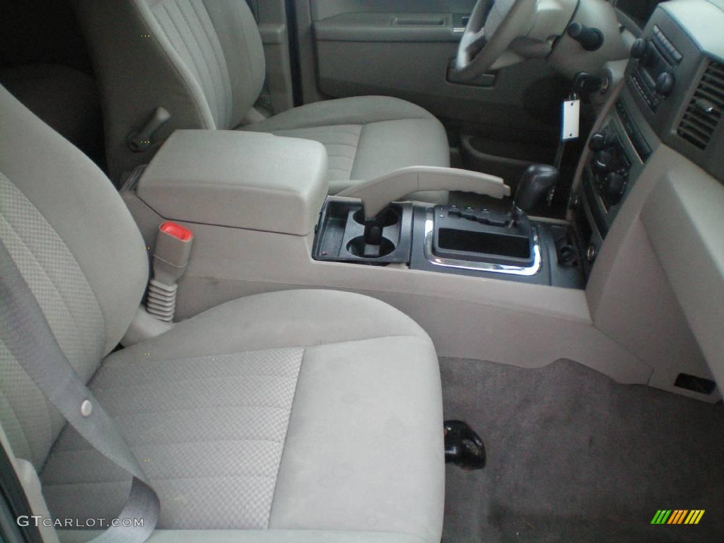 2005 Grand Cherokee Laredo 4x4 - Deep Beryl Green Pearl / Khaki photo #20
