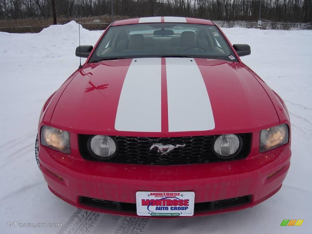 2005 Mustang GT Premium Coupe - Torch Red / Medium Parchment photo #8