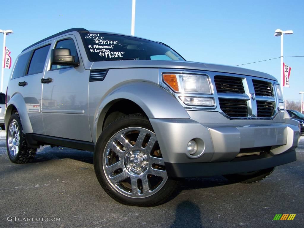 2007 Nitro SLT 4x4 - Bright Silver Metallic / Dark Slate Gray photo #1