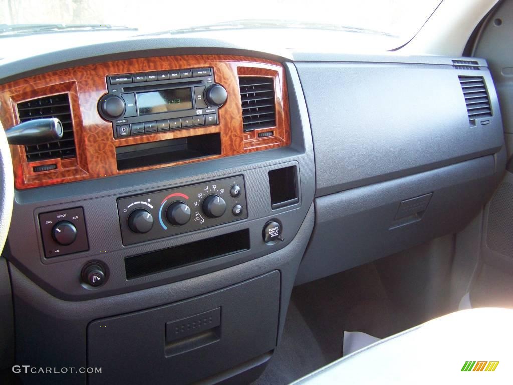 2006 Ram 1500 SLT TRX Quad Cab 4x4 - Bright Silver Metallic / Medium Slate Gray photo #20