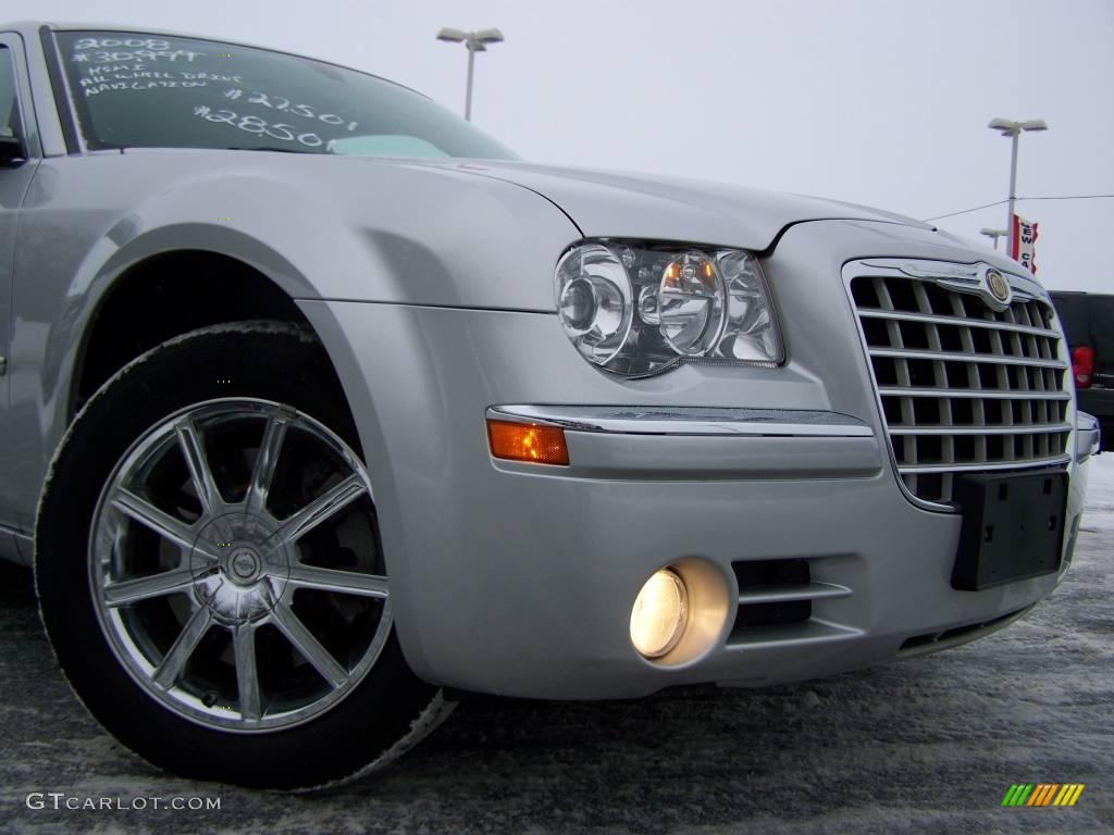 2008 300 C HEMI AWD - Bright Silver Metallic / Dark Slate Gray photo #2