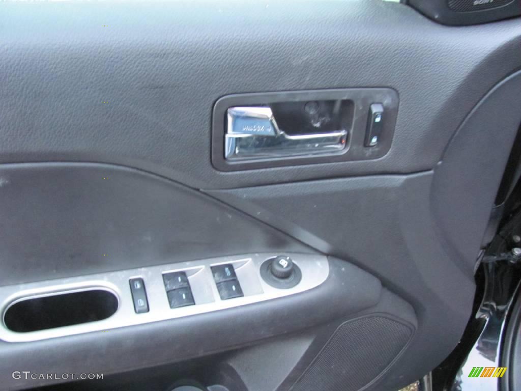 2010 Fusion SEL V6 - Tuxedo Black Metallic / Charcoal Black photo #11