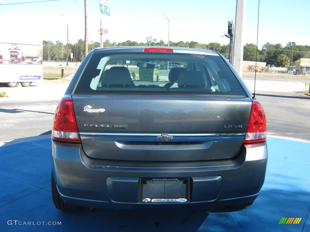 2005 Malibu Maxx LS Wagon - Medium Gray Metallic / Gray photo #4