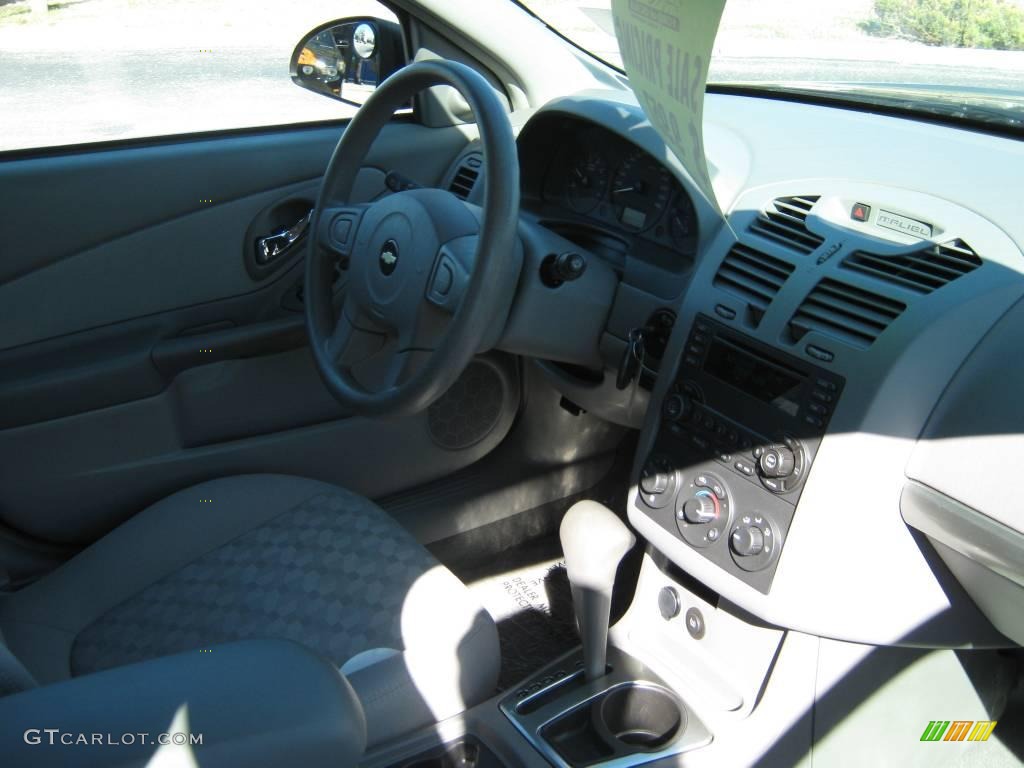 2005 Malibu Maxx LS Wagon - Medium Gray Metallic / Gray photo #17