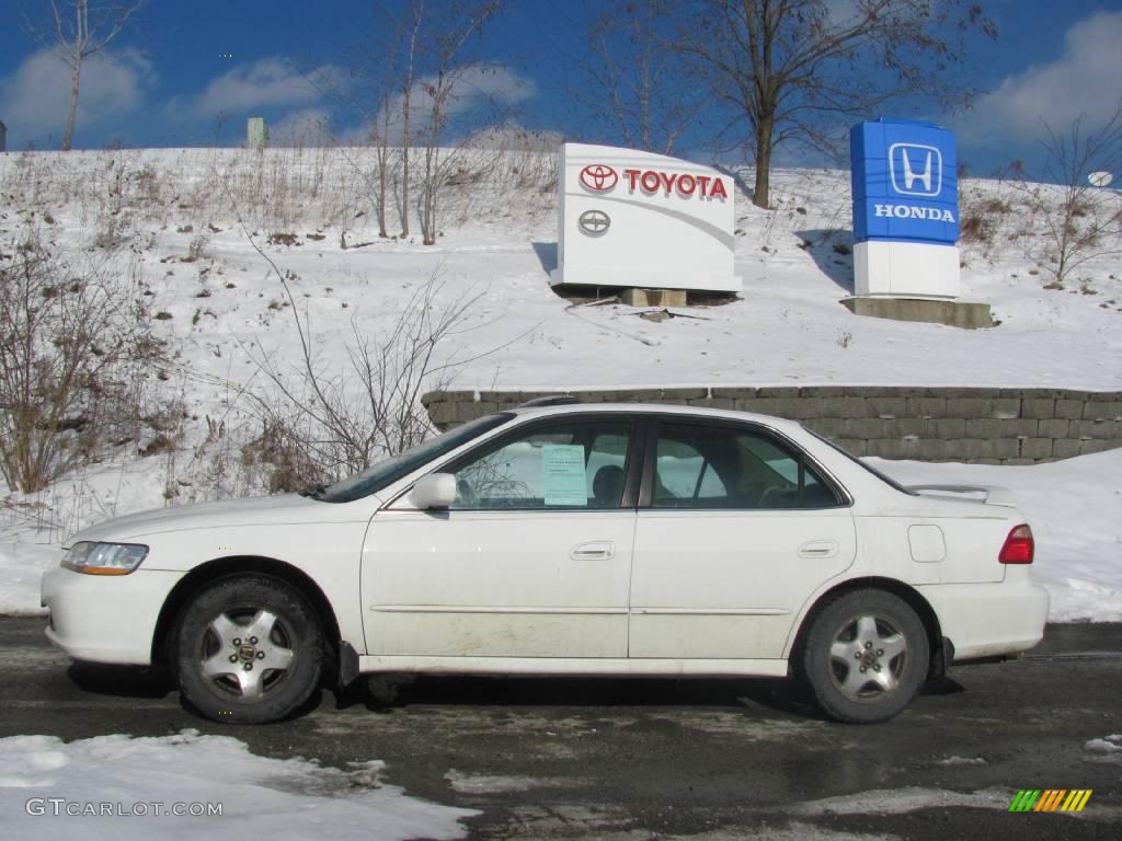 1998 Accord EX V6 Sedan - Taffeta White / Ivory photo #2