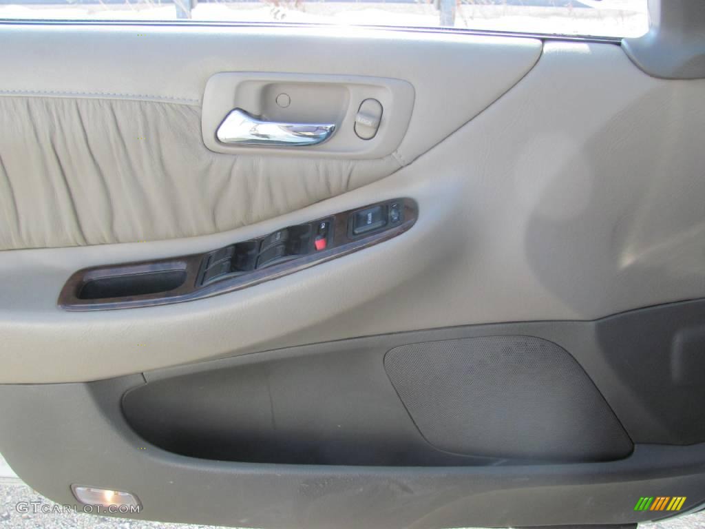 1998 Accord EX V6 Sedan - Taffeta White / Ivory photo #12