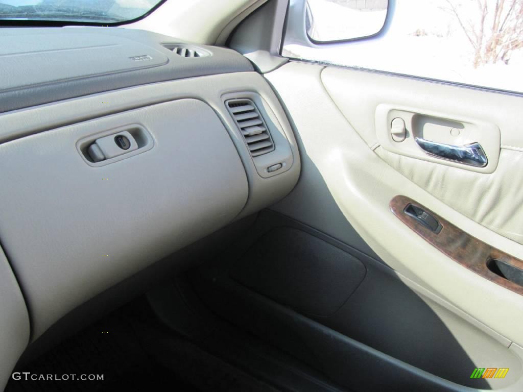1998 Accord EX V6 Sedan - Taffeta White / Ivory photo #16