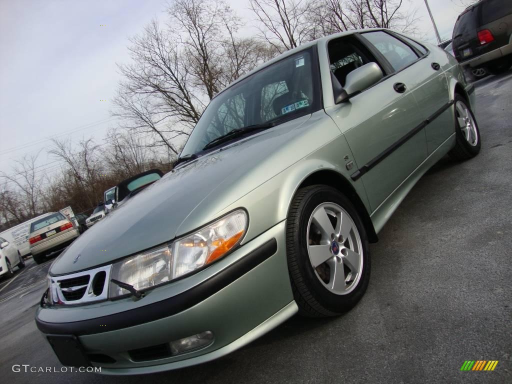 2002 9-3 SE Sedan - Sun Green Metallic / Charcoal Gray photo #2