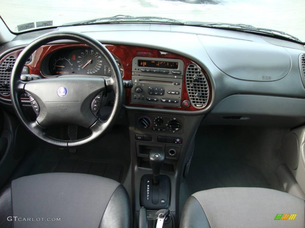 2002 9-3 SE Sedan - Sun Green Metallic / Charcoal Gray photo #27
