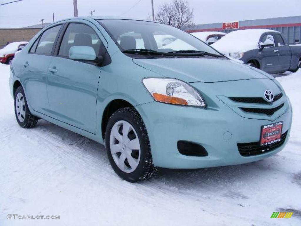 2008 Yaris Sedan - Jade Sea Metallic / Dark Charcoal photo #1