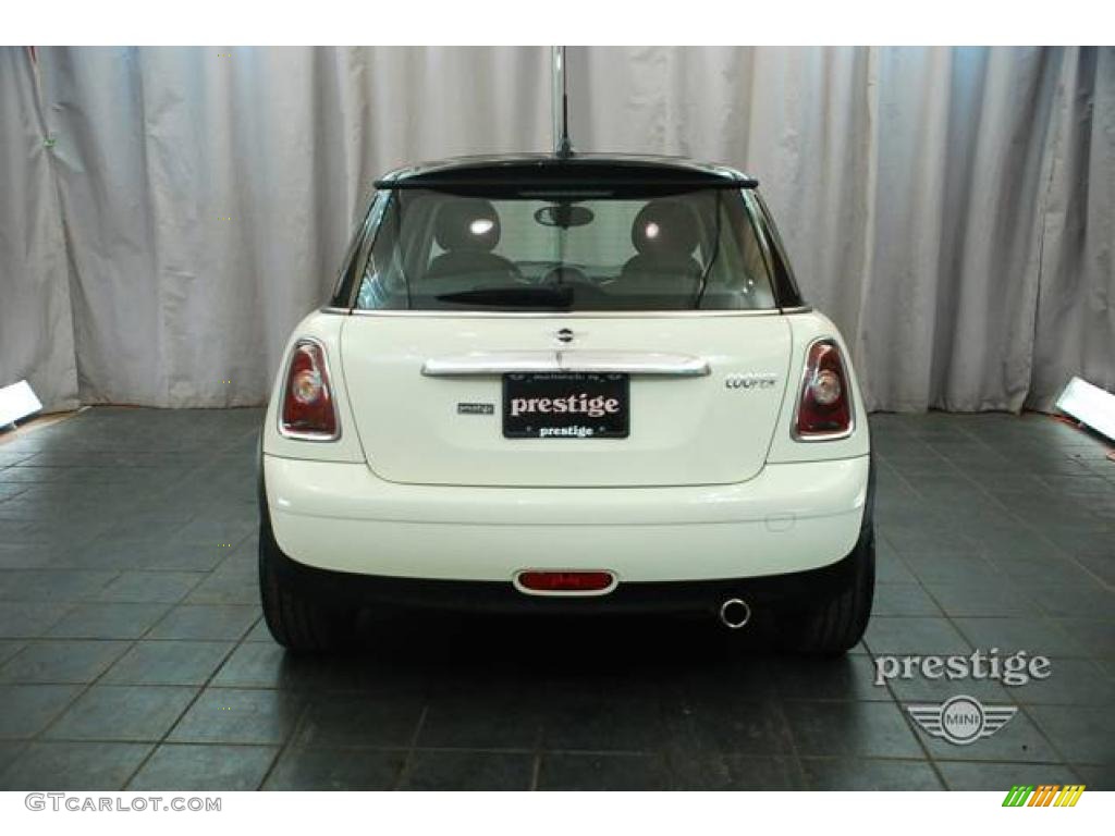 2009 Cooper Hardtop - Pepper White / Lounge Carbon Black Leather photo #2