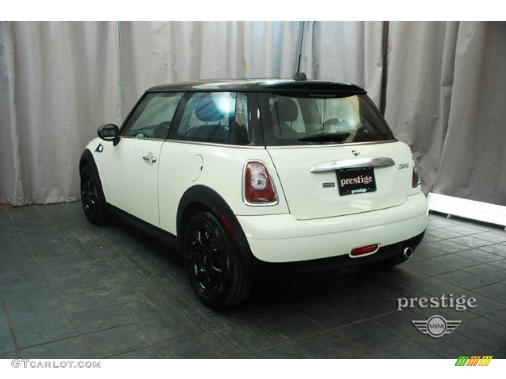 2009 Cooper Hardtop - Pepper White / Lounge Carbon Black Leather photo #3