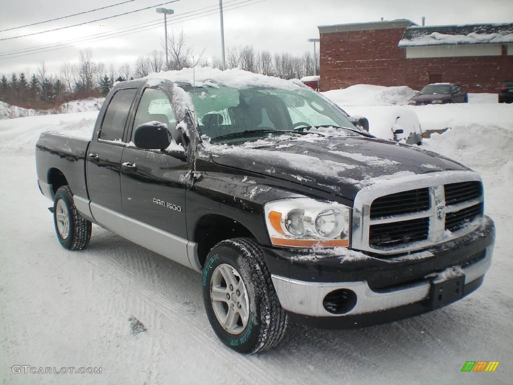 2006 Ram 1500 SLT Quad Cab 4x4 - Brilliant Black Crystal Pearl / Medium Slate Gray photo #12