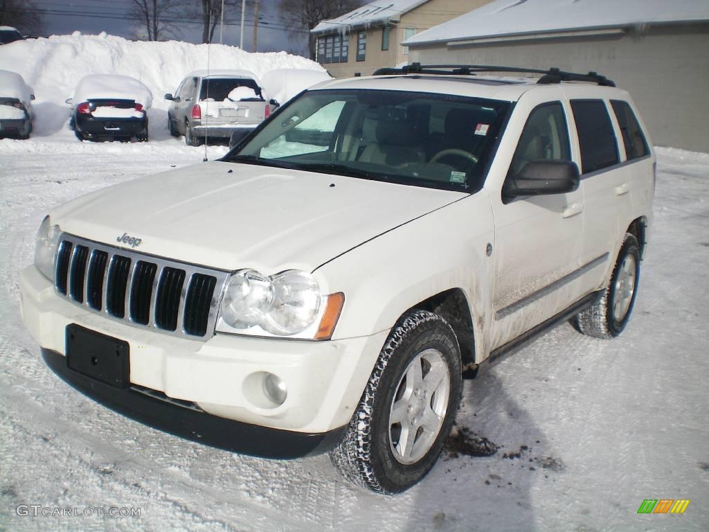2006 Grand Cherokee Limited 4x4 - Stone White / Dark Khaki/Light Graystone photo #1