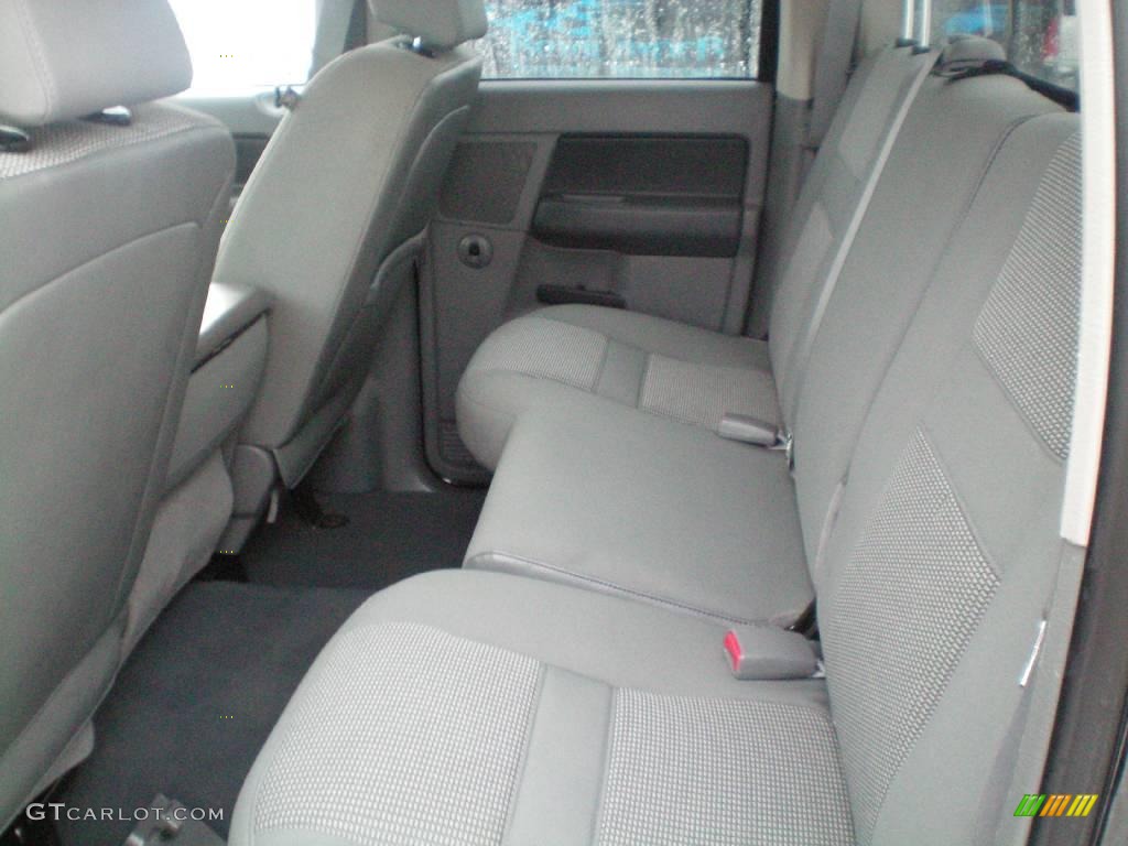2007 Ram 1500 ST Quad Cab 4x4 - Brilliant Black Crystal Pearl / Medium Slate Gray photo #18