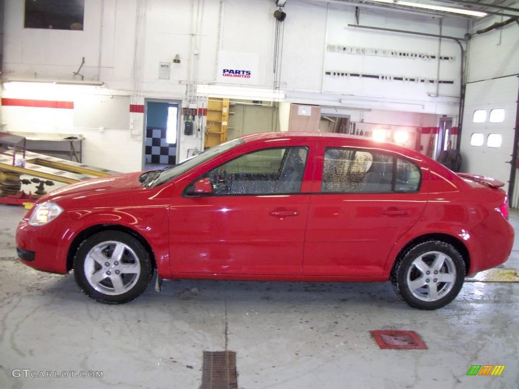 2005 Cobalt LS Sedan - Victory Red / Neutral Beige photo #2