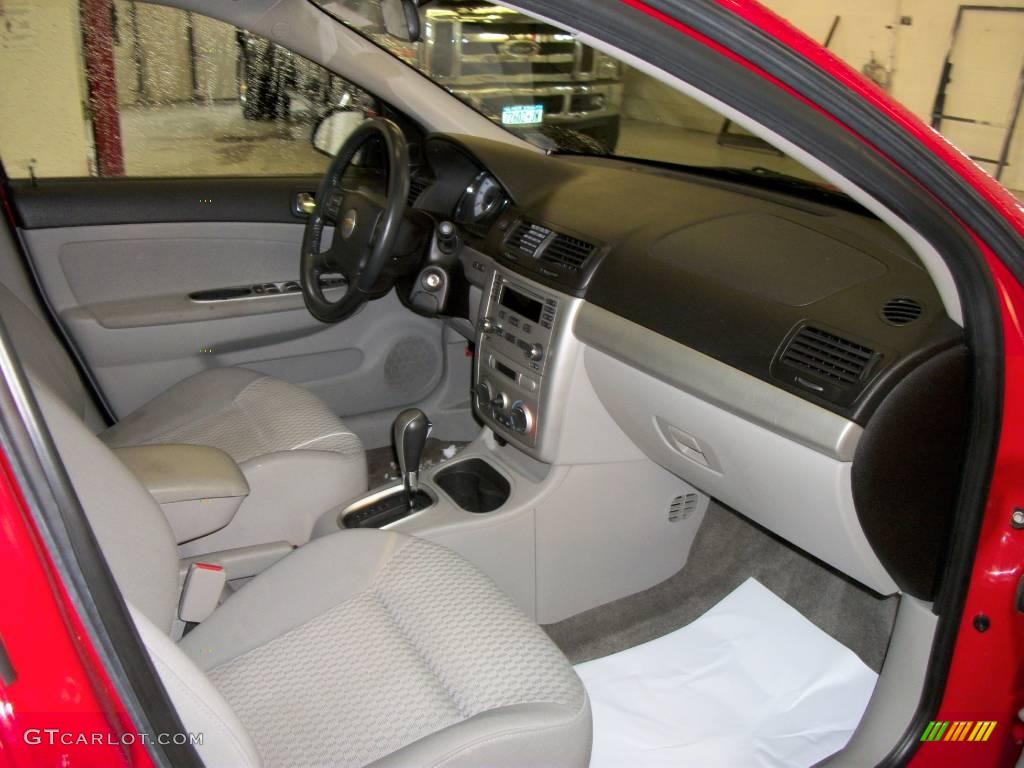 2005 Cobalt LS Sedan - Victory Red / Neutral Beige photo #17