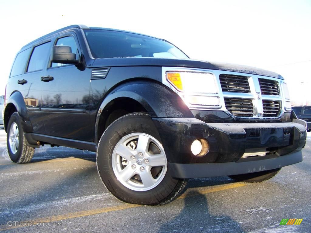 2009 Nitro SE 4x4 - Brilliant Black Crystal Pearl / Dark Slate Gray photo #1